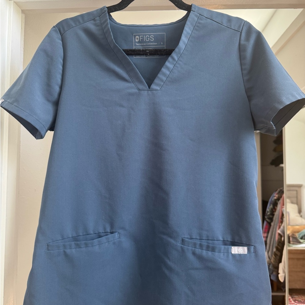 Figs Navy blue scrub set
